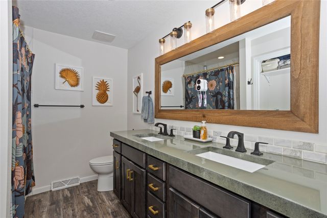 1422 19th Street, West Des Moines, IA 50265