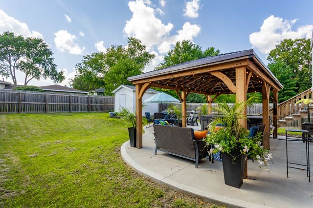 1422 19th Street, West Des Moines, IA 50265