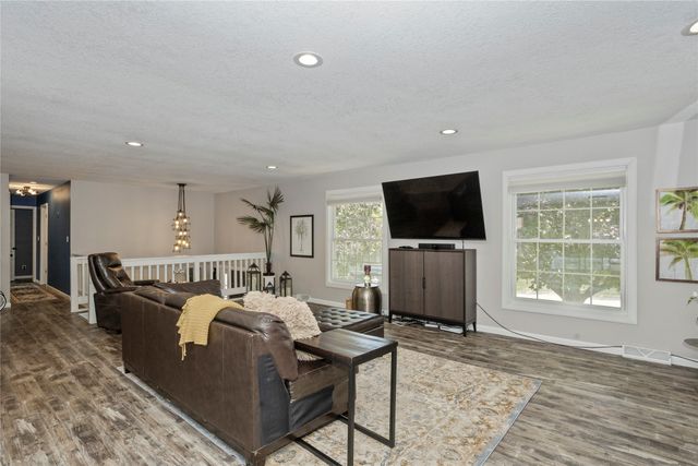 1422 19th Street, West Des Moines, IA 50265