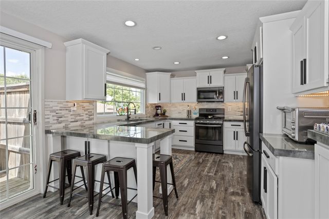 1422 19th Street, West Des Moines, IA 50265