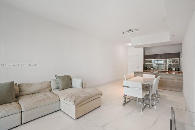 950 Brickell Bay Dr 4101, Miami, FL 33131