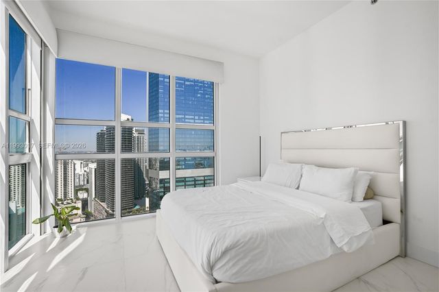 950 Brickell Bay Dr 4101, Miami, FL 33131