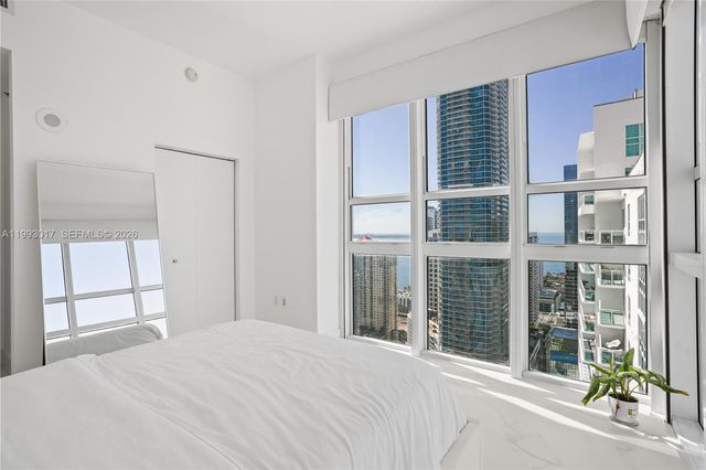 950 Brickell Bay Dr 4101, Miami, FL 33131