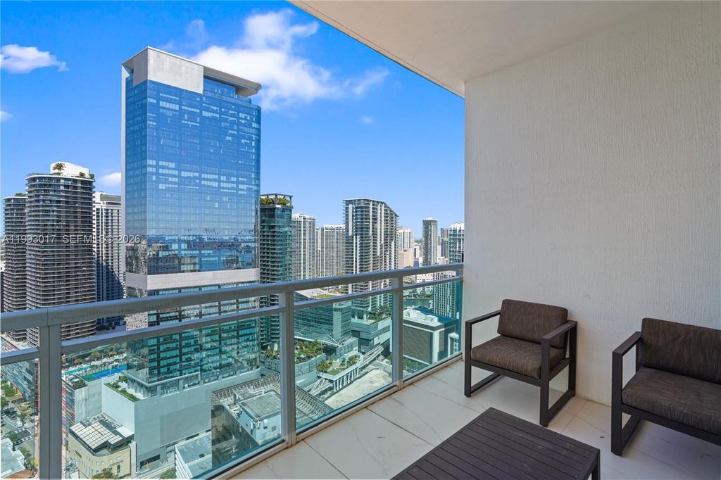 Image 22 of property listing at 950 Brickell Bay Dr 4101, Miami, FL 33131