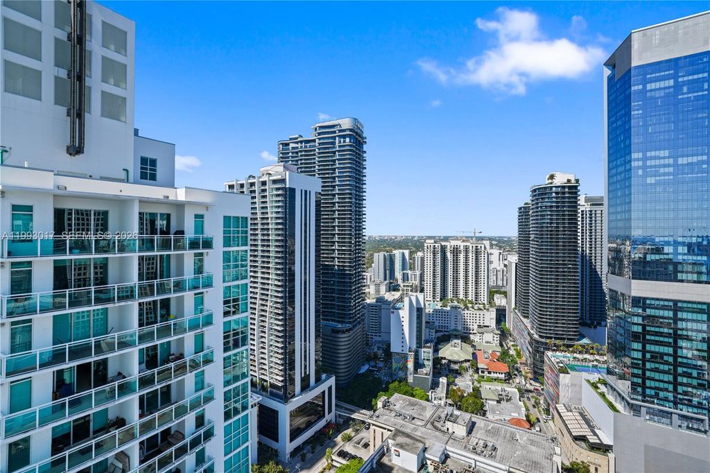 Image 26 of property listing at 950 Brickell Bay Dr 4101, Miami, FL 33131