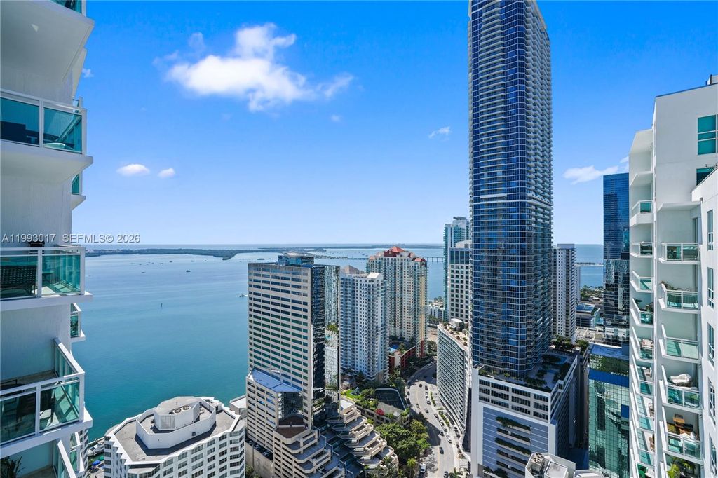 Image 28 of property listing at 950 Brickell Bay Dr 4101, Miami, FL 33131