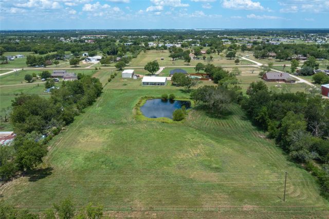 8086 County Road 272, Terrell, TX 75160