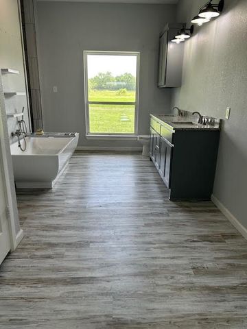 8086 County Road 272, Terrell, TX 75160