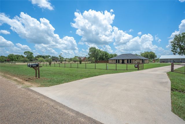 8086 County Road 272, Terrell, TX 75160