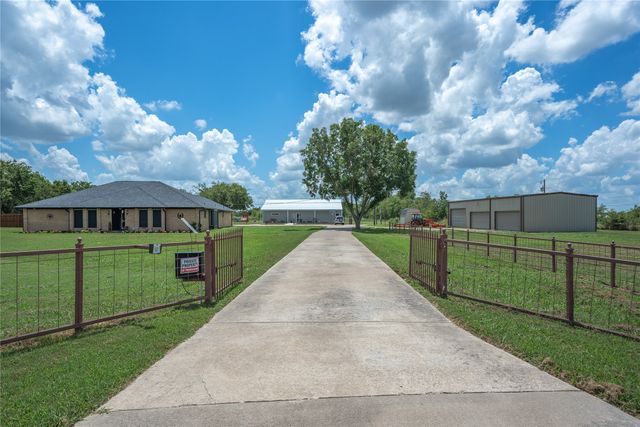 8086 County Road 272, Terrell, TX 75160
