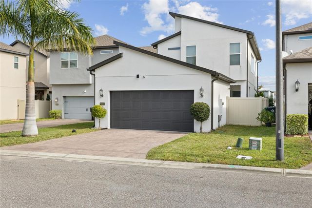 2065 WHITE FEATHER LOOP, Oakland, FL 34787