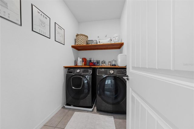 2065 WHITE FEATHER LOOP, Oakland, FL 34787