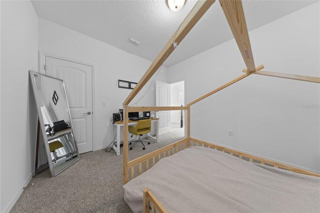 2065 WHITE FEATHER LOOP, Oakland, FL 34787