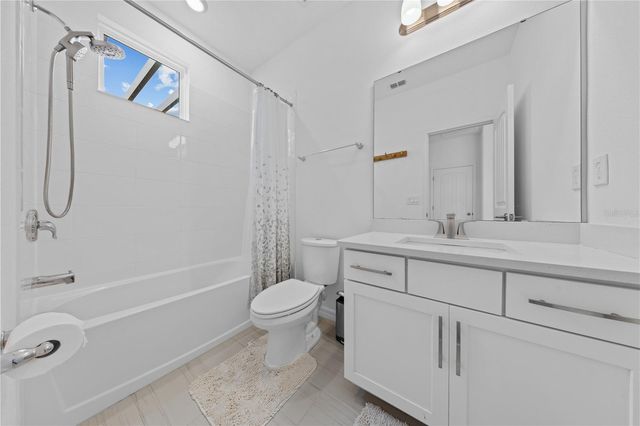 2065 WHITE FEATHER LOOP, Oakland, FL 34787