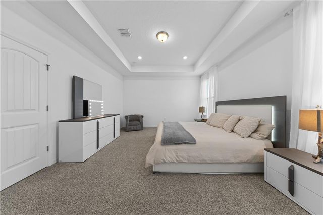 2065 WHITE FEATHER LOOP, Oakland, FL 34787