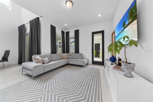 2065 WHITE FEATHER LOOP, Oakland, FL 34787