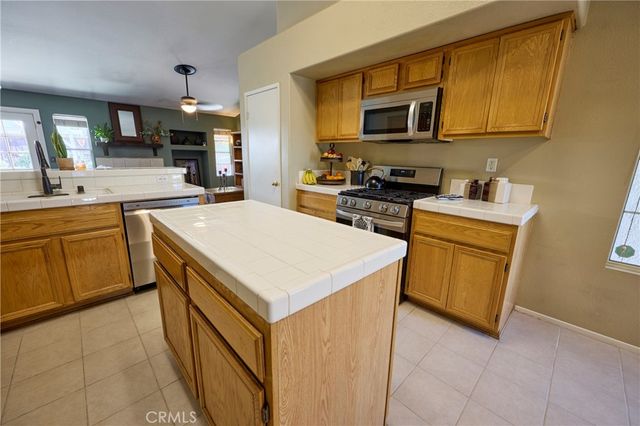 36600 Cheval Dr., Winchester, CA 92596