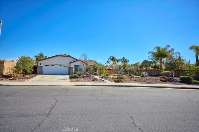 36600 Cheval Dr., Winchester, CA 92596