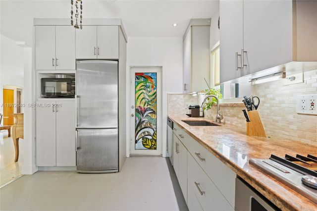 8819 Hawthorne Ave, Surfside, FL 33154