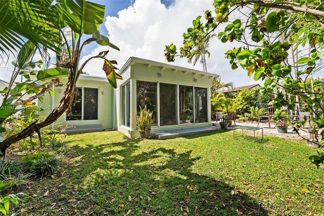 8819 Hawthorne Ave, Surfside, FL 33154