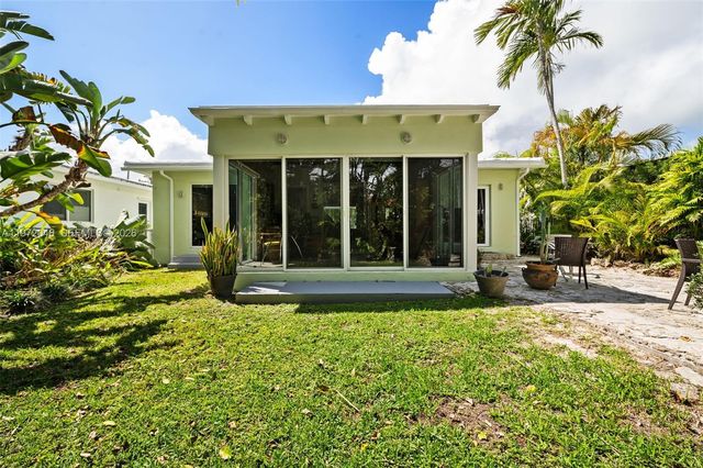 8819 Hawthorne Ave, Surfside, FL 33154