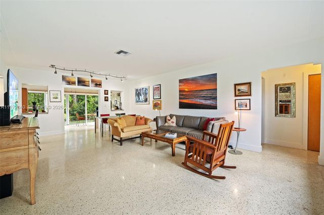 8819 Hawthorne Ave, Surfside, FL 33154