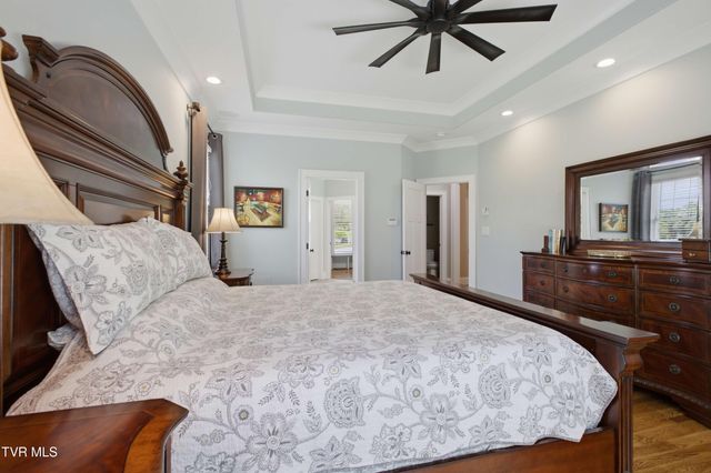 2389 Sawyers Pond Drive, Johnson City, TN 37604