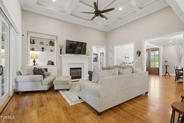 2389 Sawyers Pond Drive, Johnson City, TN 37604