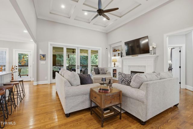 2389 Sawyers Pond Drive, Johnson City, TN 37604