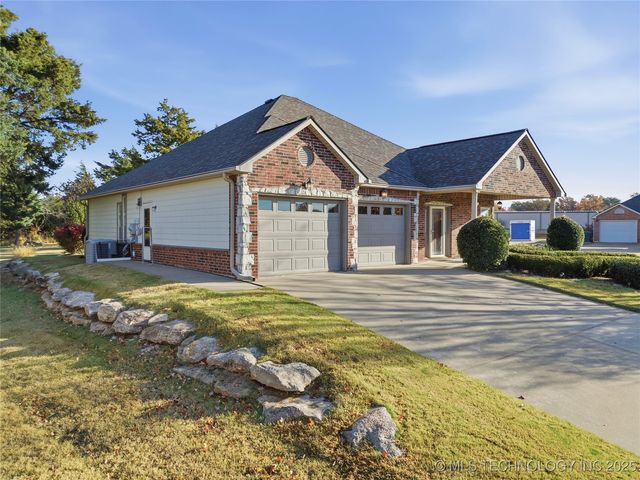 4225 Greentree Way 17A, Sand Springs, OK 74063