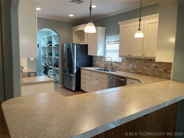 4225 Greentree Way 17A, Sand Springs, OK 74063