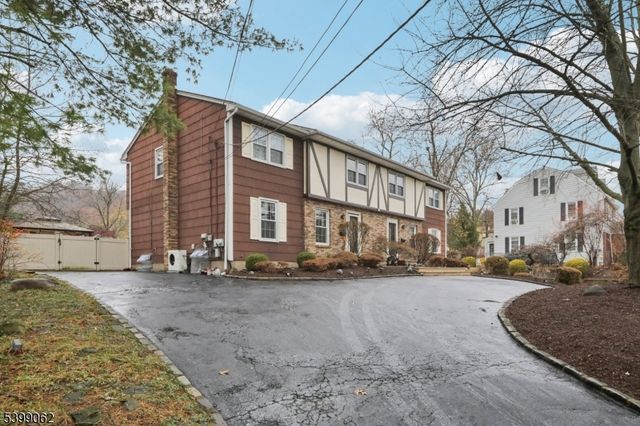 822 Pompton Ave 2, Cedar Grove Twp., NJ 07009