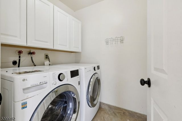 822 Pompton Ave 2, Cedar Grove Twp., NJ 07009