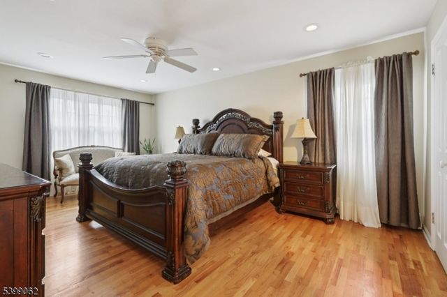 822 Pompton Ave 2, Cedar Grove Twp., NJ 07009