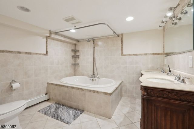 822 Pompton Ave 2, Cedar Grove Twp., NJ 07009