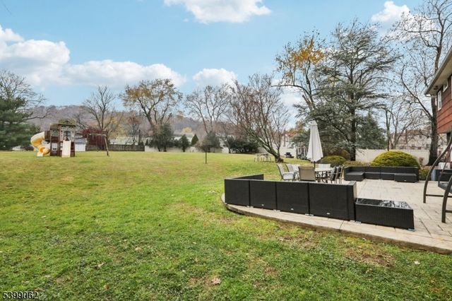 822 Pompton Ave 2, Cedar Grove Twp., NJ 07009