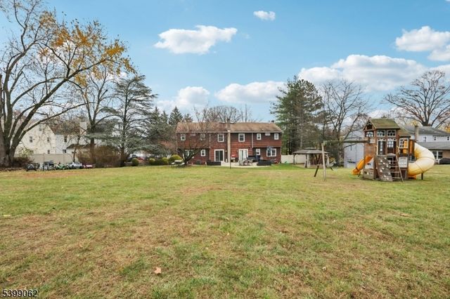 822 Pompton Ave 2, Cedar Grove Twp., NJ 07009
