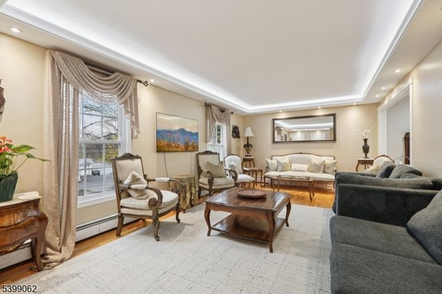 822 Pompton Ave 2, Cedar Grove Twp., NJ 07009