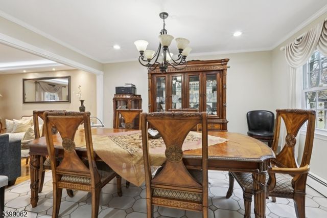 822 Pompton Ave 2, Cedar Grove Twp., NJ 07009