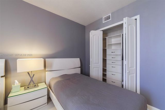 2500 Parkview Drive 1117, Hallandale Beach, FL 33009