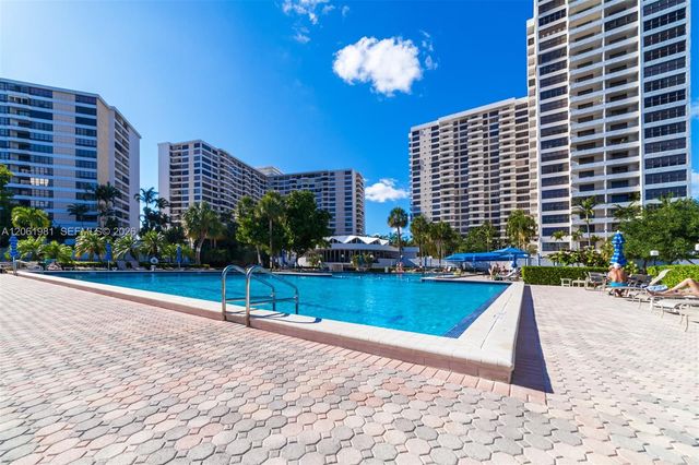 2500 Parkview Drive 1117, Hallandale Beach, FL 33009