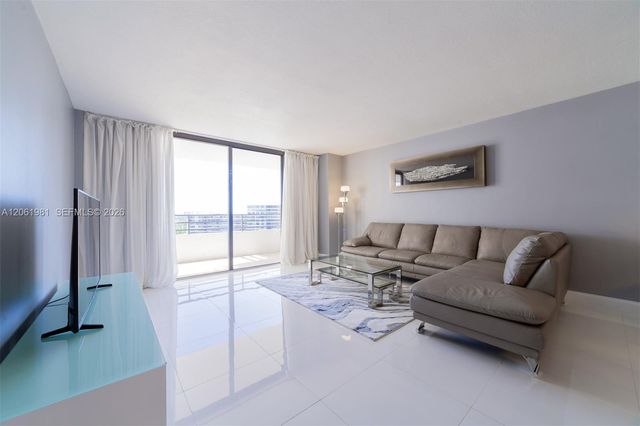 2500 Parkview Drive 1117, Hallandale Beach, FL 33009