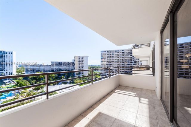 2500 Parkview Drive 1117, Hallandale Beach, FL 33009