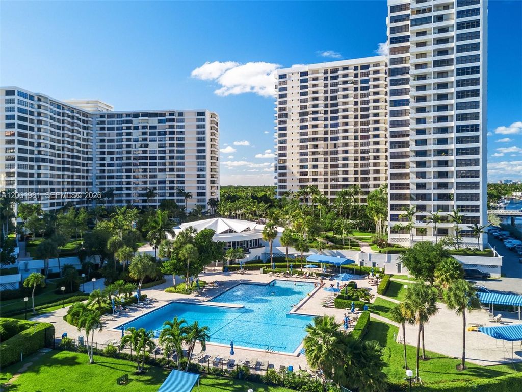 2500 Parkview Drive 1117, Hallandale Beach, FL 33009