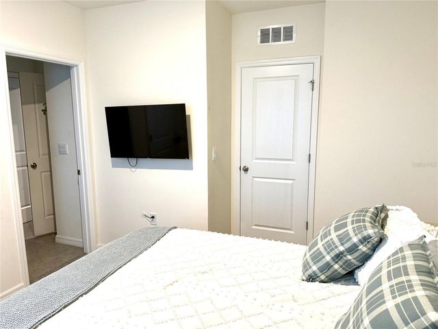 32364 TURTLE GRACE LOOP, Wesley Chapel, FL 33545