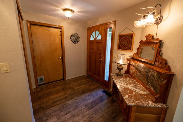 1355 Summit Loop, Grants Pass, OR 97527