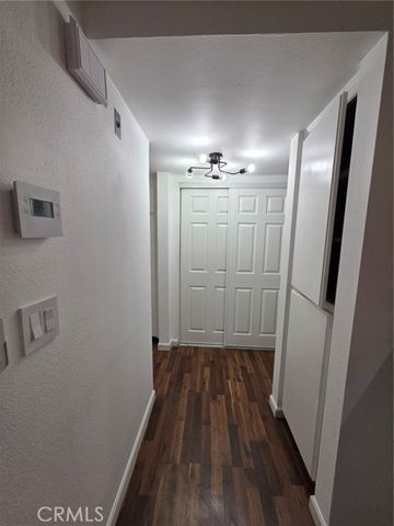 7800 Topanga Canyon 303, Canoga Park (los Angeles), CA 91304