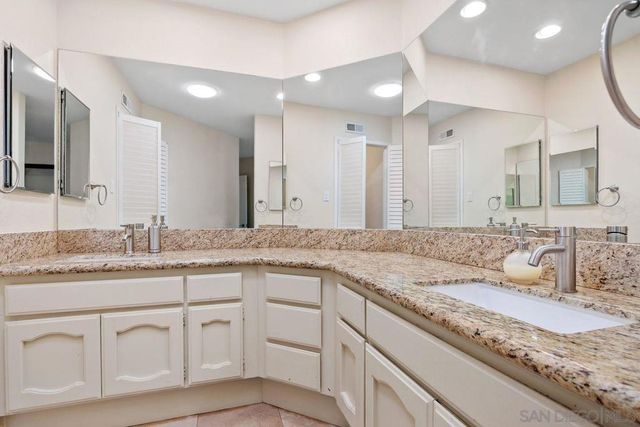 12102 Royal Birkdale A, San Diego, CA 92128