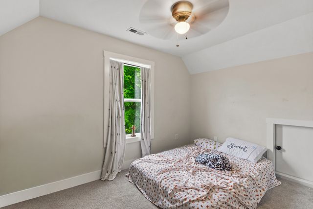 2236 Old Washington Rd, Cedar Hill, TN 37032