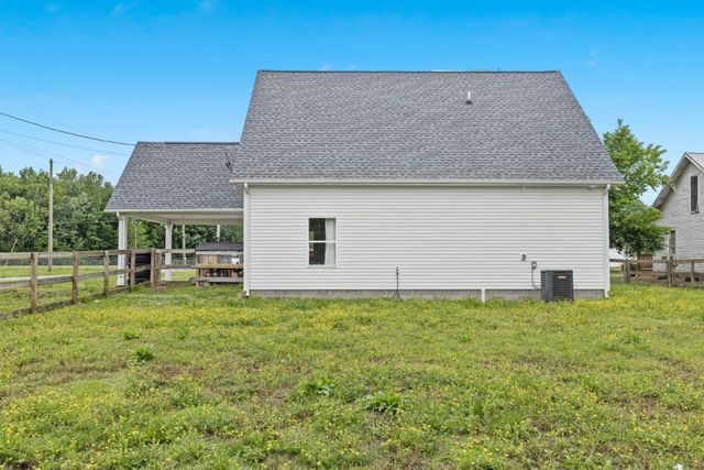 2236 Old Washington Rd, Cedar Hill, TN 37032